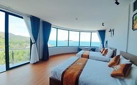 Rubeach Hotel & Rerost  3*